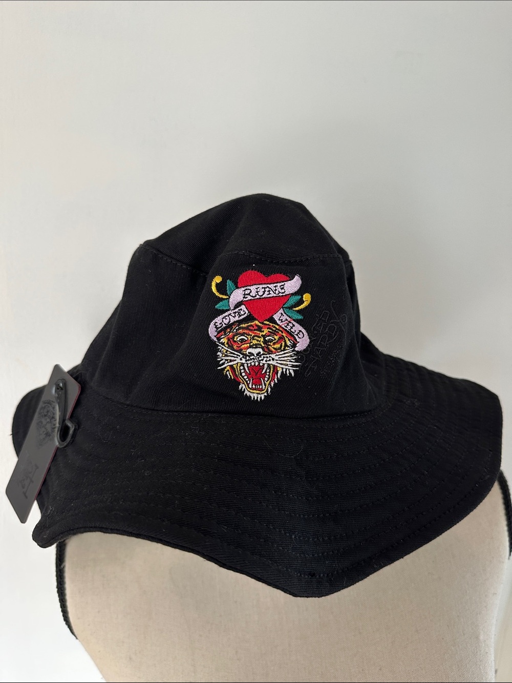 Ed Hardy Black Bucket Hat Love Runs Wild Tiger Patch